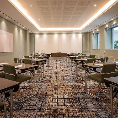 Hotel Doubletree By Hilton Brussels 4*